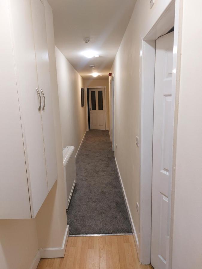 2 Large Bedroom Apartment- Wifi & Parking Fleetwood Zewnętrze zdjęcie